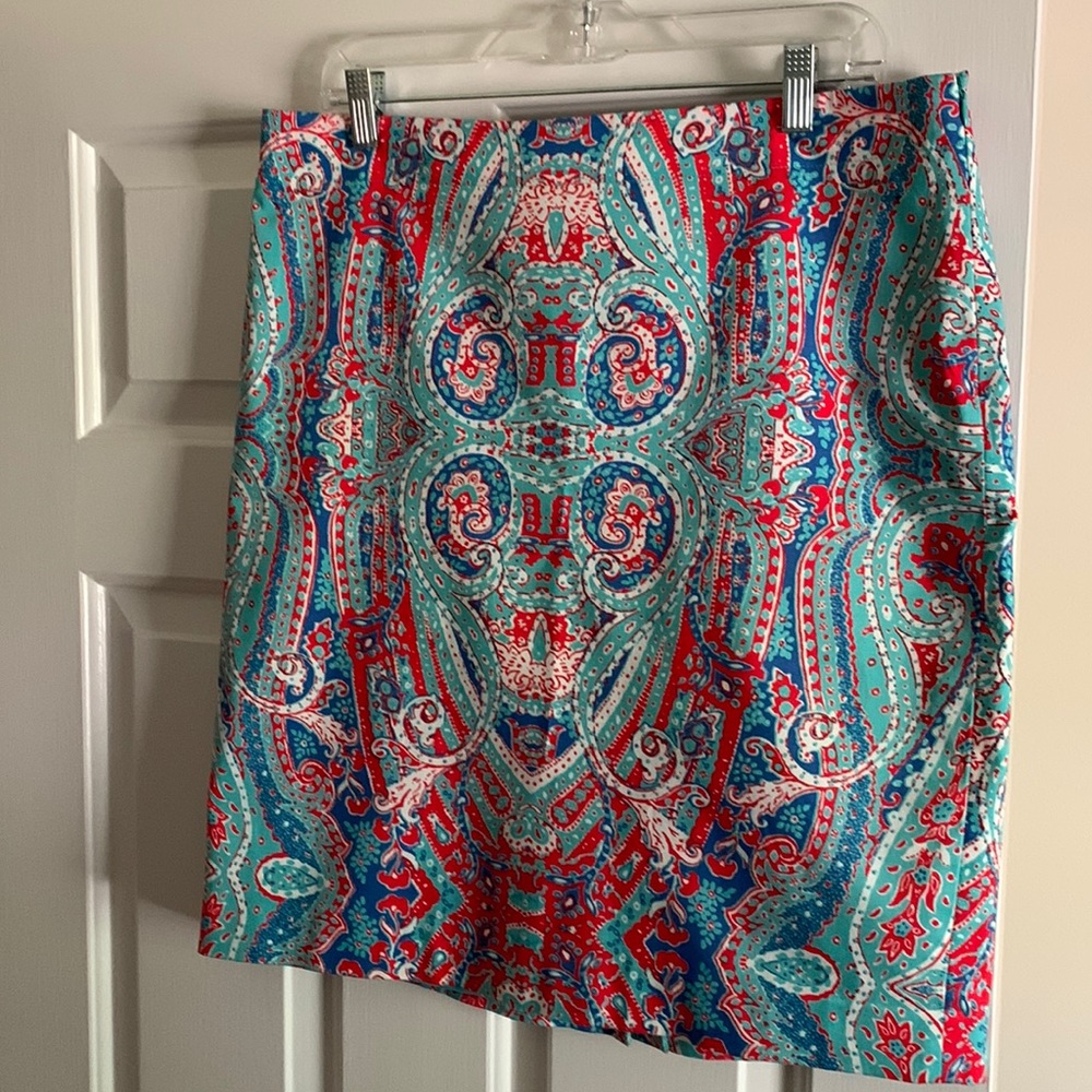 Side zip skirt